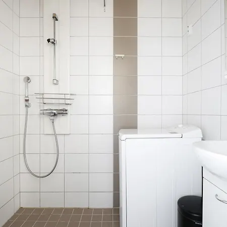 Kotimaailma Kamppi - Tilava, 2 Makuuhuonetta - Rauhallinen, Valoisa & Taeysin Varusteltu 27 ヘルシンキ